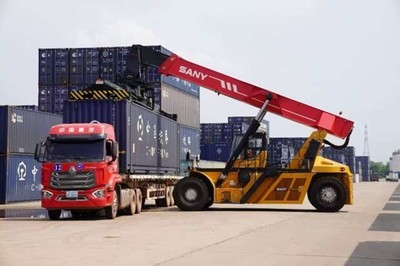 中老鐵路老撾段貨運(yùn)量穩(wěn)步增長(zhǎng)，上半年發(fā)送貨物300萬噸